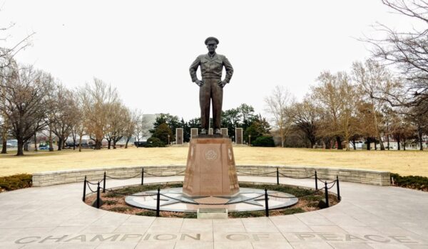 Statue of Dwight Eisenhower