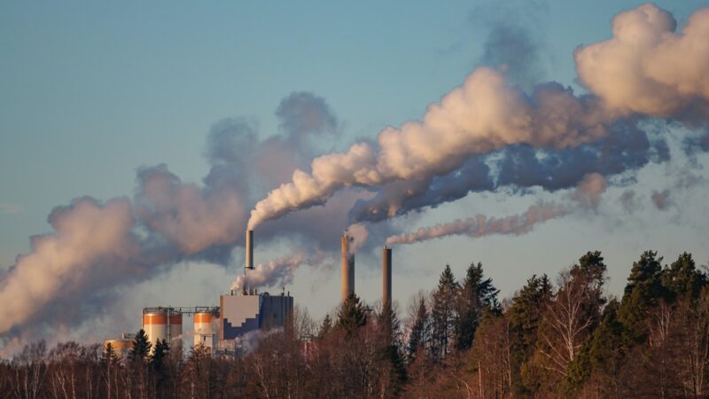 Air pollution from industrial faciliity